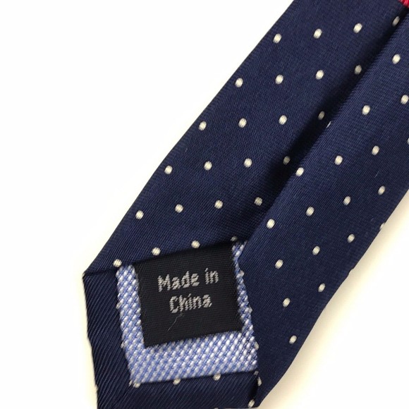 Tommy Hilfiger Men's 100% Silk Navy Blue Red Paisley Elegant Necktie 3.25" x 59" - Picture 5 of 8